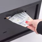 KingSAFE Tabac 25 K bedobónyílásos kulcsos trezor