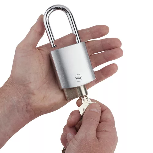 Yale Y128B/50/132/1/B félcilinderes krómozott lakat